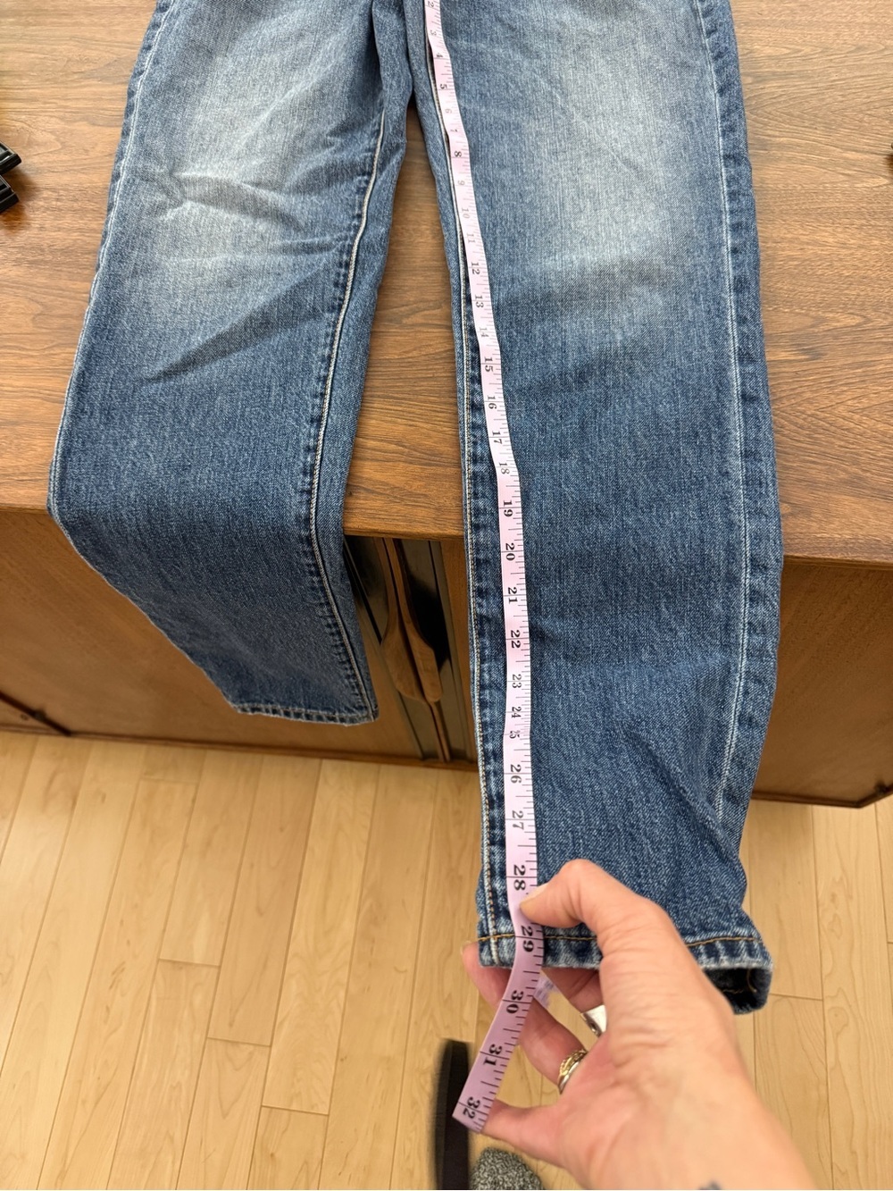 Neuw Lola Mom Super High-Rise Jeans - Zero Wash - Picture 16 of 16